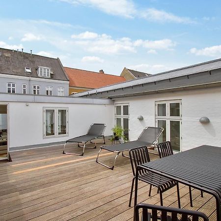 Central 3-Bedroom Apartment With A Big Terrace And Fitness Room Aalborg Exterior photo